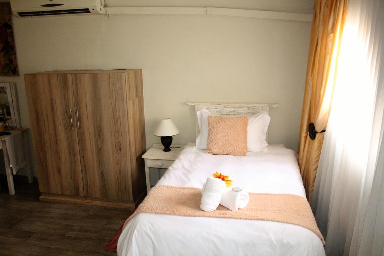 Belle Vue Guesthouse Hartbeespoort Exterior photo